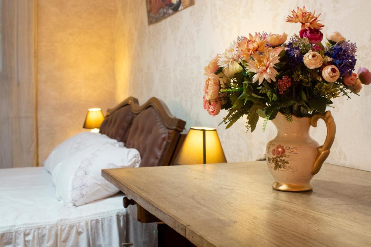 Nino'S Guest House Tbilisi Bagian luar foto