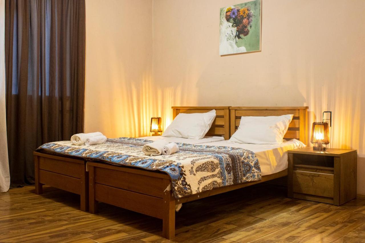 Nino'S Guest House Tbilisi Bagian luar foto