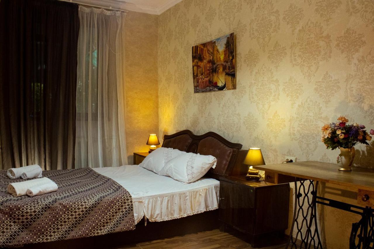 Nino'S Guest House Tbilisi Bagian luar foto