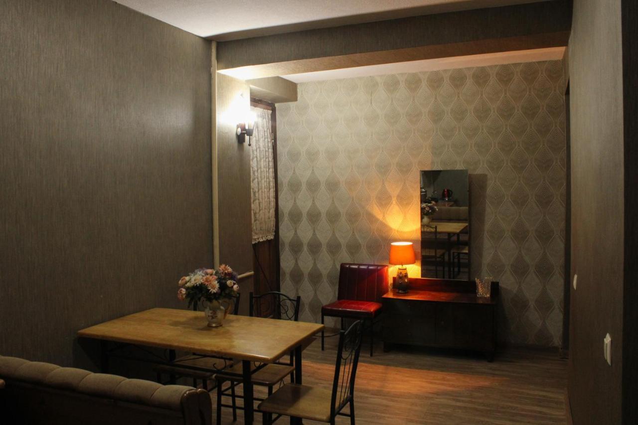 Nino'S Guest House Tbilisi Bagian luar foto