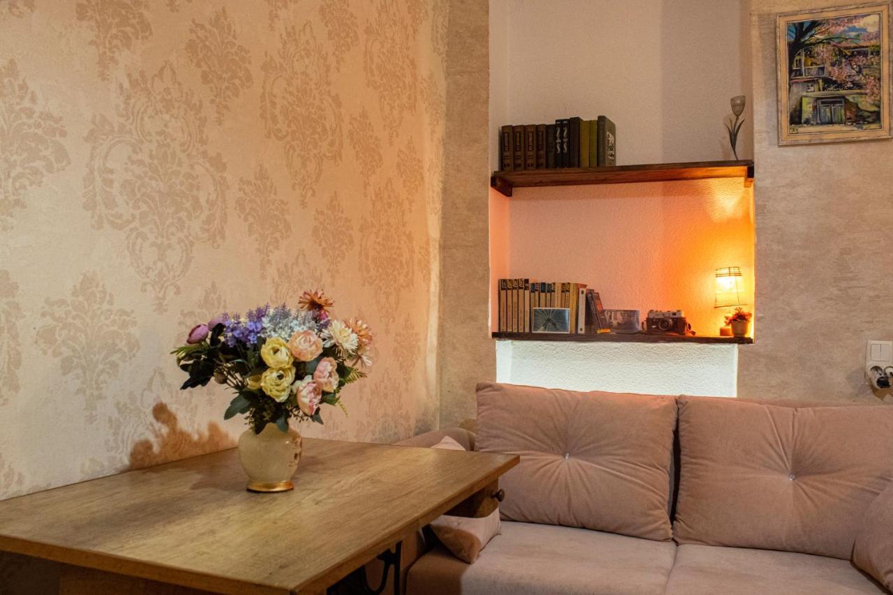 Nino'S Guest House Tbilisi Bagian luar foto