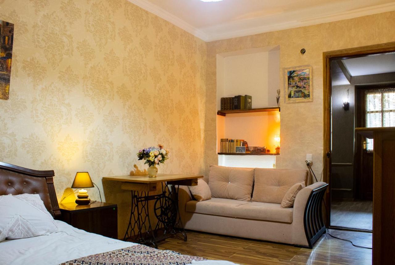 Nino'S Guest House Tbilisi Bagian luar foto
