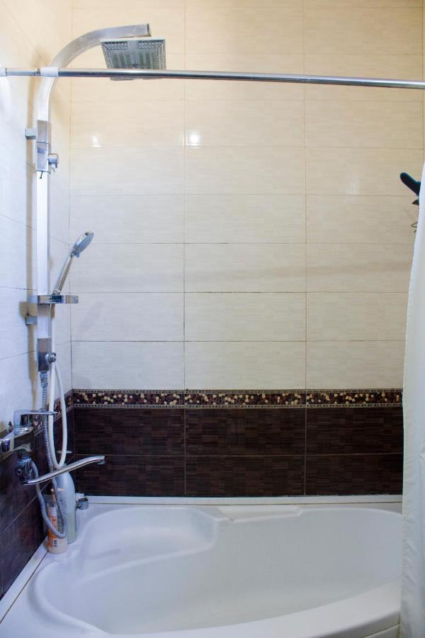 Nino'S Guest House Tbilisi Bagian luar foto