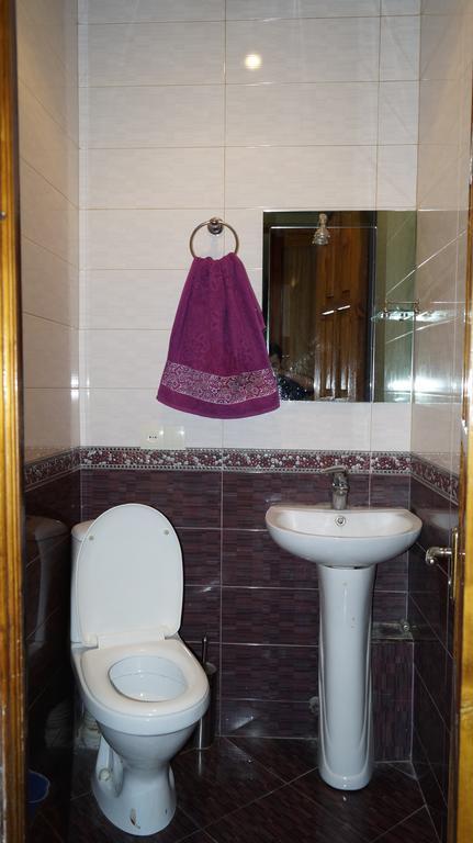 Nino'S Guest House Tbilisi Ruang foto