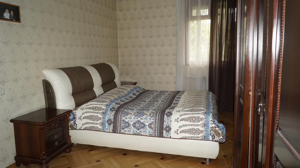 Nino'S Guest House Tbilisi Ruang foto
